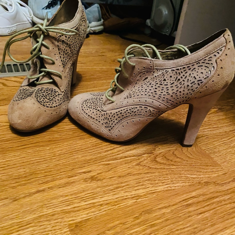 GB. 8.5 in size